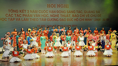 nguoi can bo khong co dao duc thi tai gioi2