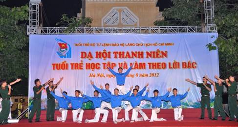 Dai hoi doan BTL.dai hoc chinh tri2